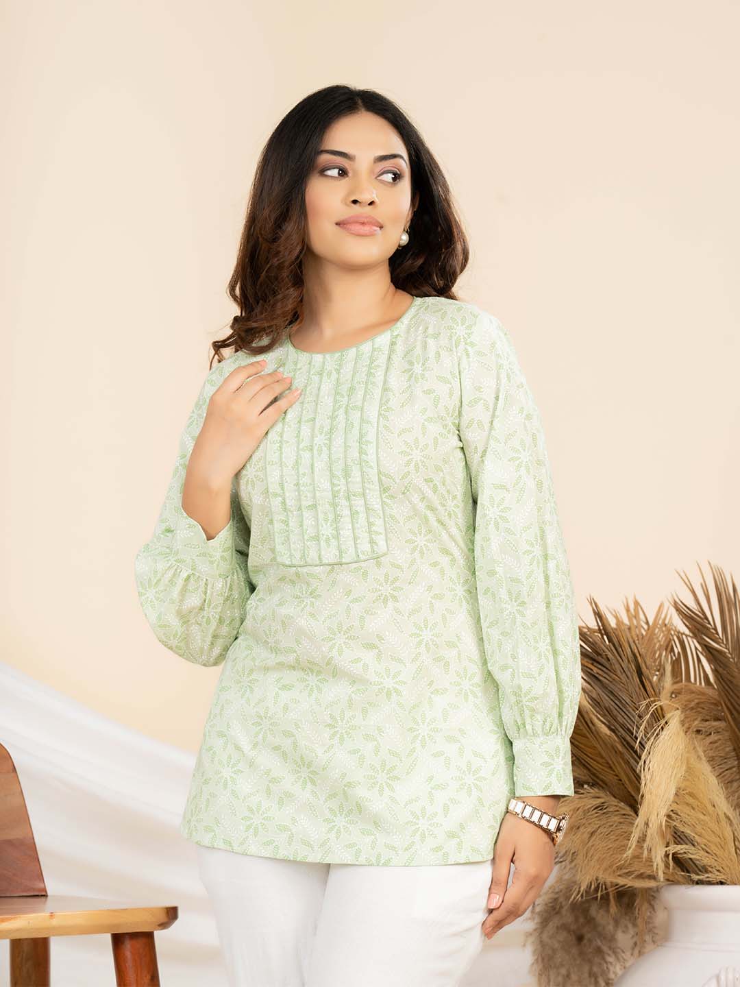 Weavllite Women's Green Pure Cambric Cotton Printed Tunic